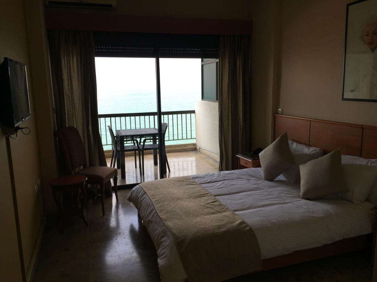 Holiday Suites Hotel & Beach Resort Jounieh Eksteriør bilde