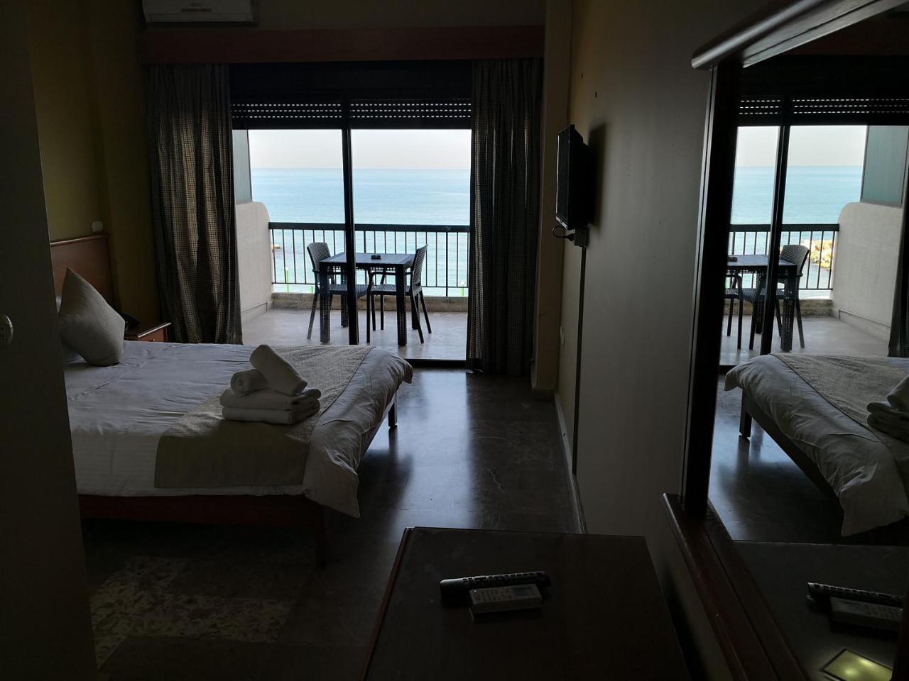 Holiday Suites Hotel & Beach Resort Jounieh Eksteriør bilde