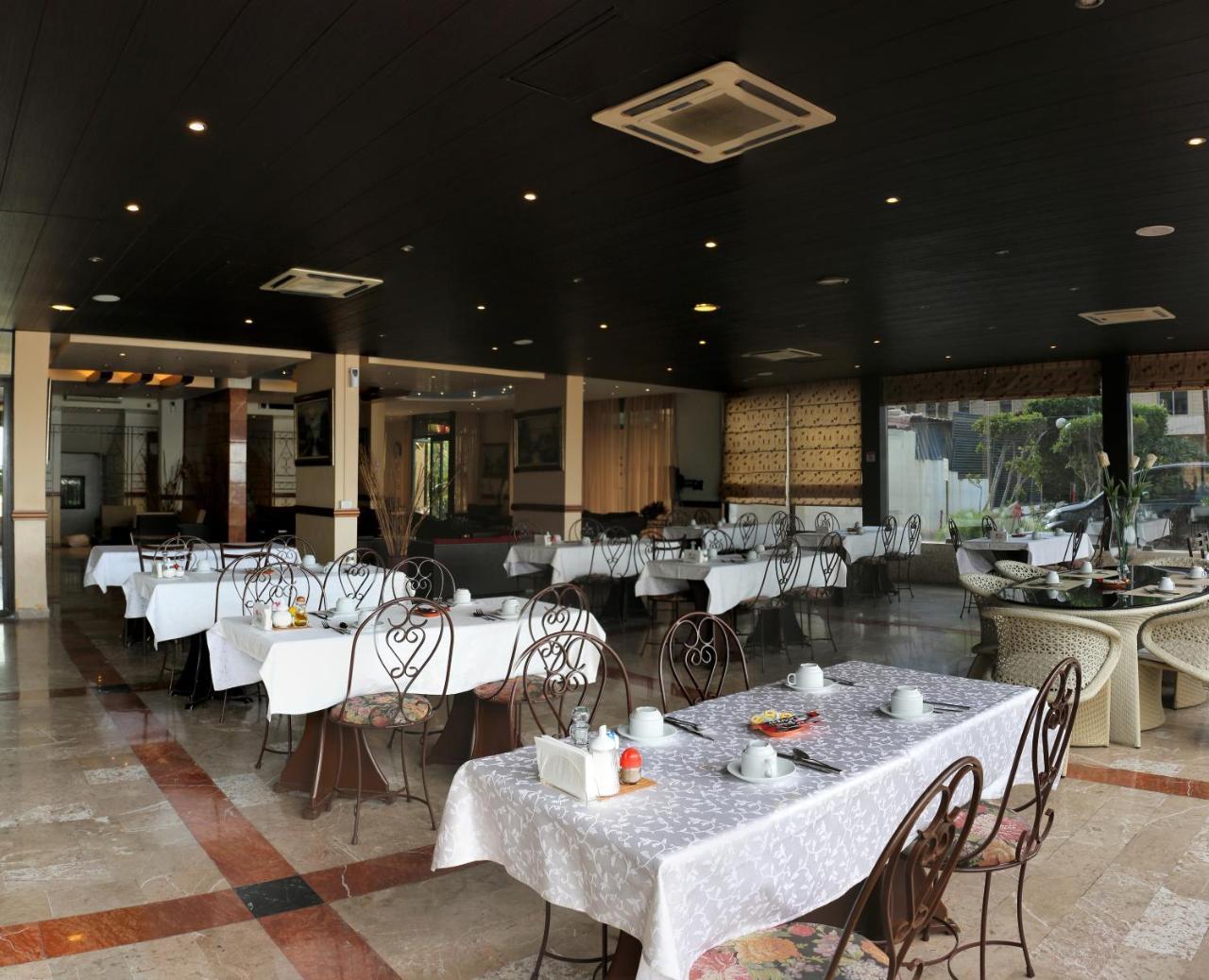 Holiday Suites Hotel & Beach Resort Jounieh Eksteriør bilde