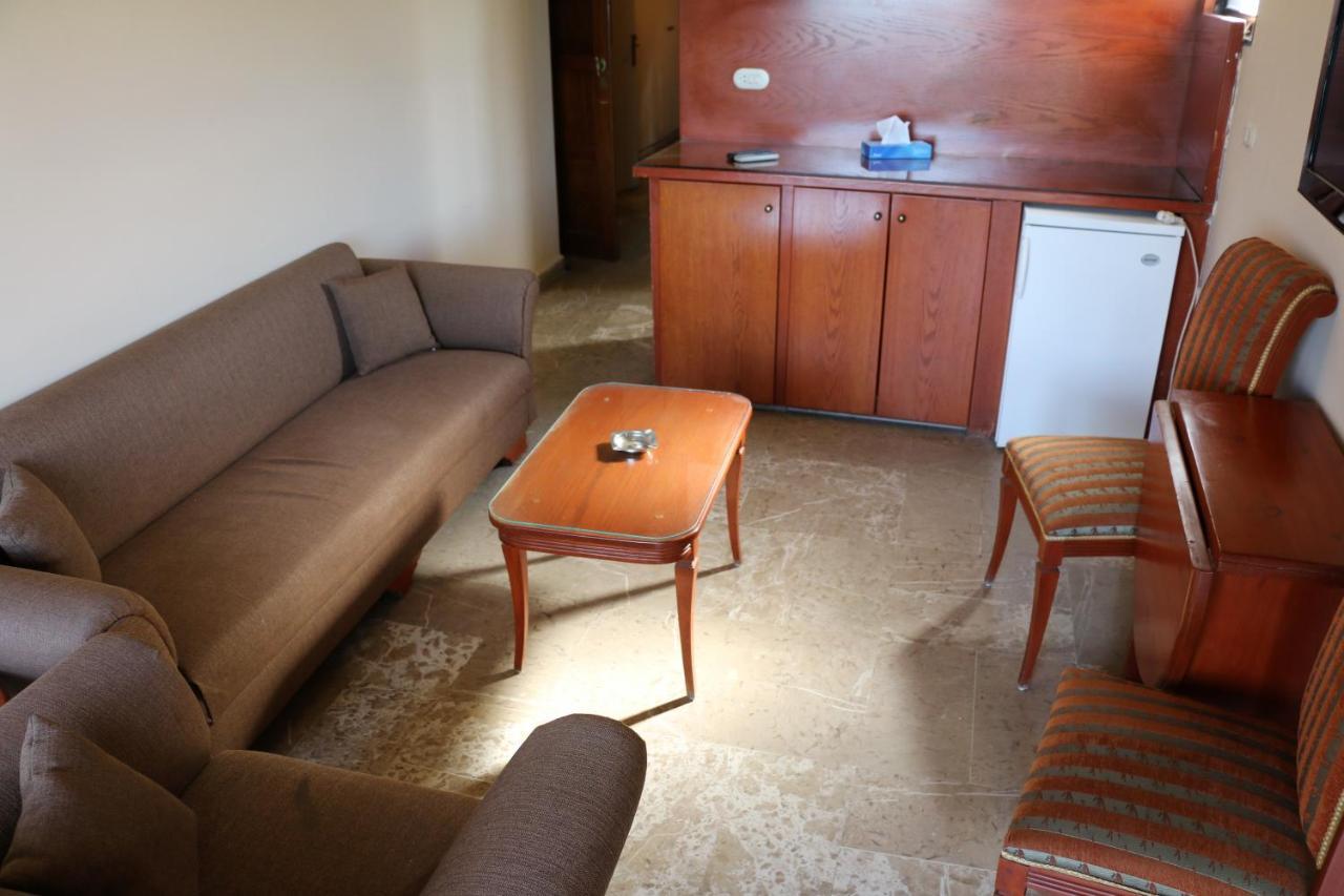 Holiday Suites Hotel & Beach Resort Jounieh Eksteriør bilde