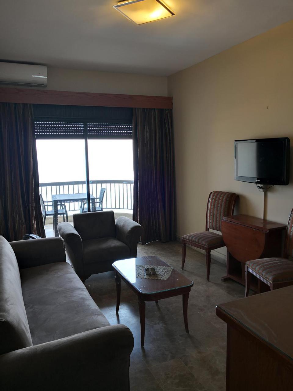 Holiday Suites Hotel & Beach Resort Jounieh Eksteriør bilde