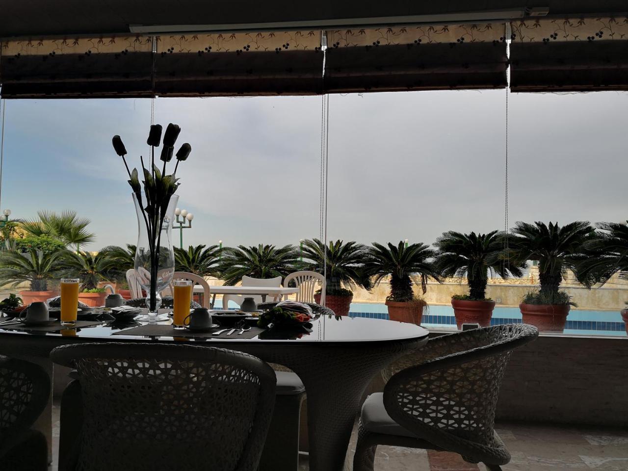 Holiday Suites Hotel & Beach Resort Jounieh Eksteriør bilde